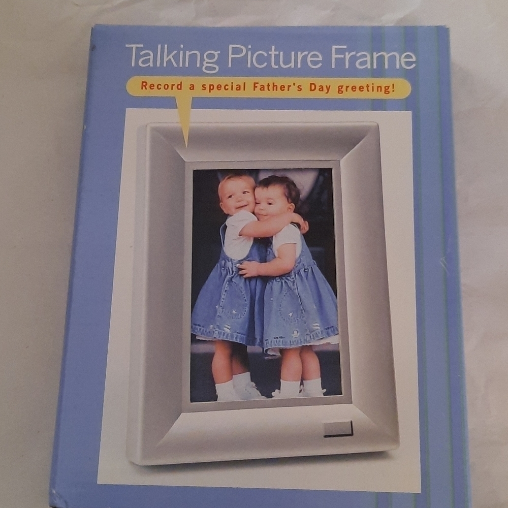 Talking 👄 Picture Frame NWT